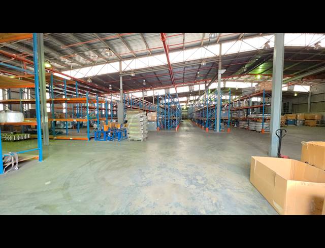 5,057M² WAREHOUSE FOR SALE IN CITY DEEP